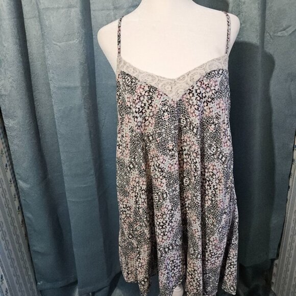 About A Girl Dresses & Skirts - About A Girl Black and White Pleated Sundress